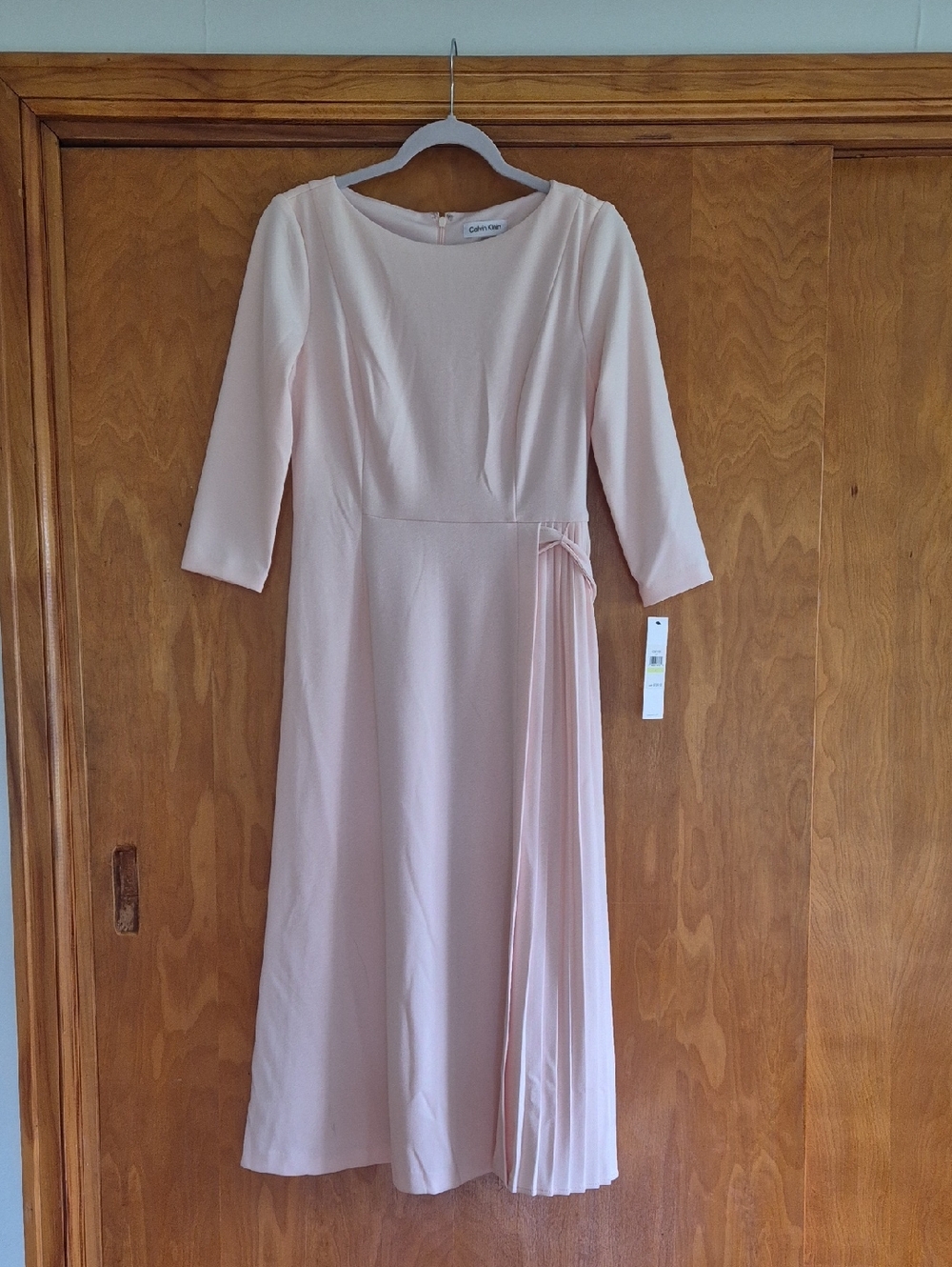 Calvin Klein Women's Chic Pale Pink Midi Dress with Pleated Side Panel,  size 4